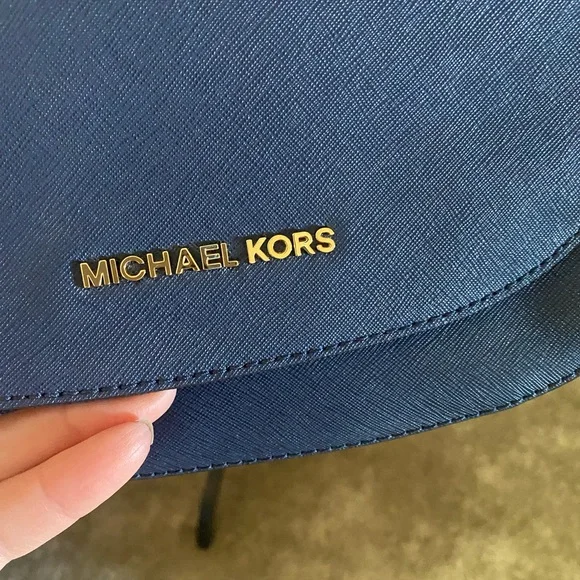 Michael Kors Dark Blue Hamilton Crossbody Bag with Gold Details - Picture 5 of 16